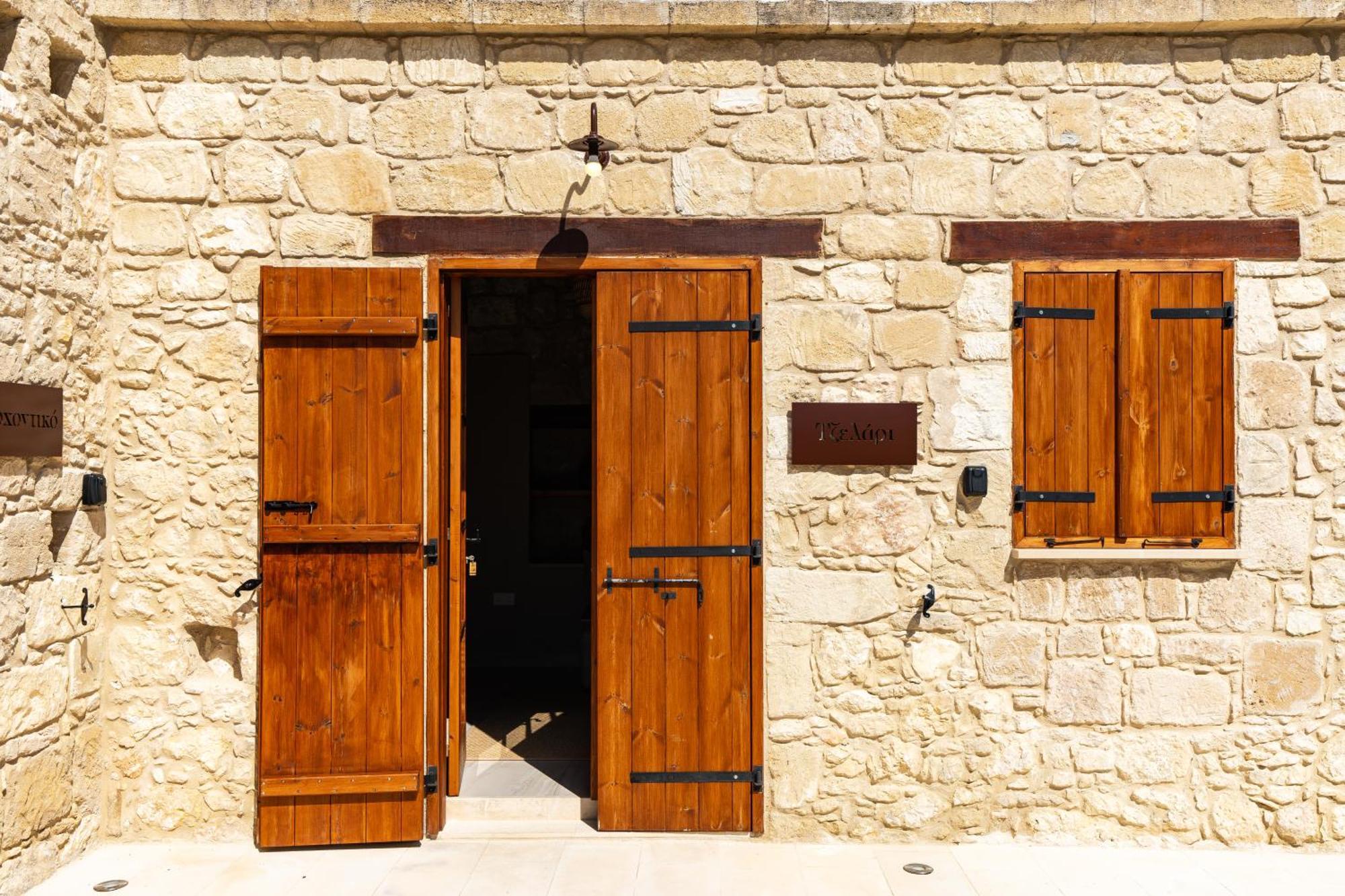 Harma Traditional Boutique Suites Πάφος Δωμάτιο φωτογραφία