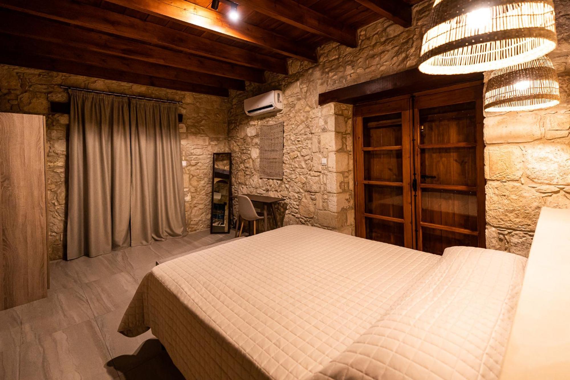 Harma Traditional Boutique Suites Πάφος Δωμάτιο φωτογραφία
