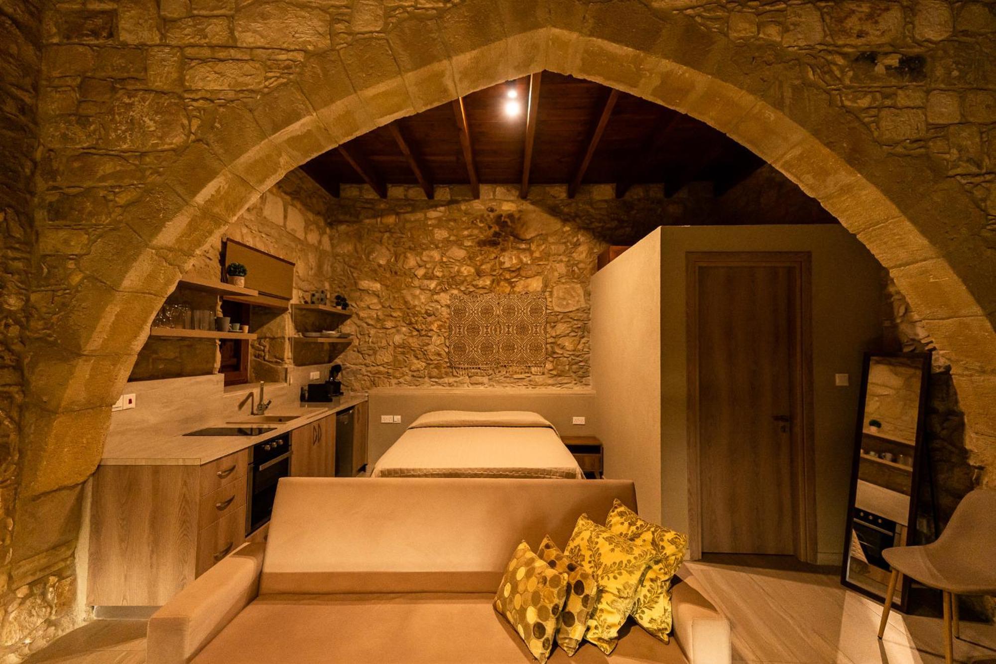 Harma Traditional Boutique Suites Πάφος Δωμάτιο φωτογραφία