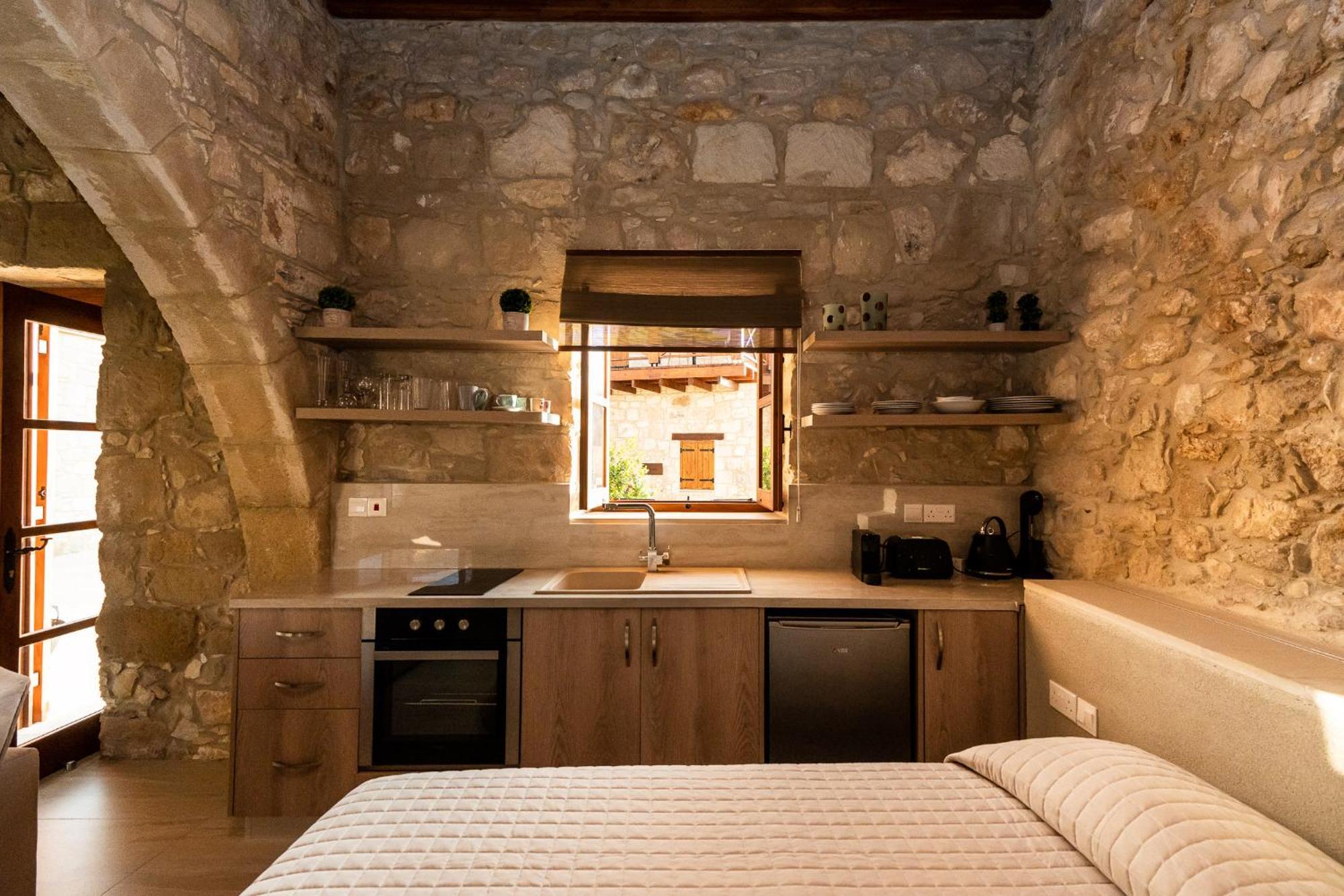 Harma Traditional Boutique Suites Πάφος Δωμάτιο φωτογραφία